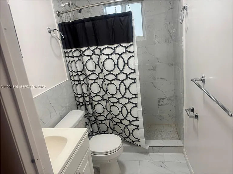 1261 NE 209th Ter #1 — Photo 5