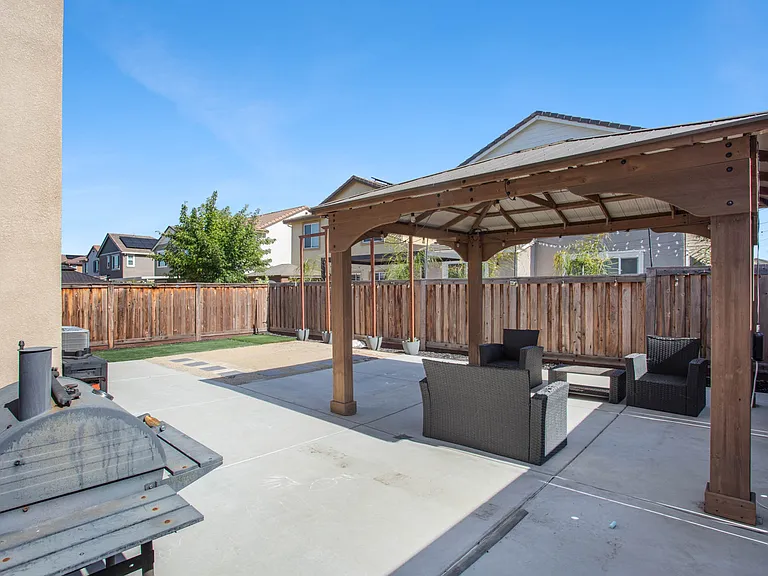169 Leprino Cir — Photo 17