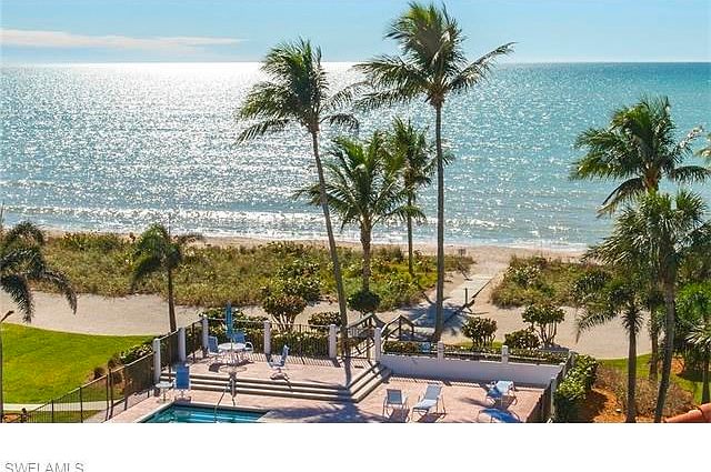 1st image of 102 Curacao Ln