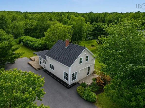 60 Centre St, North Sydney, NS B2A 3J1