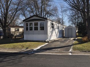 1329 Indigo Dr, Oshkosh, WI 54902