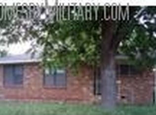 604 E Spring St, Henrietta, TX 76365