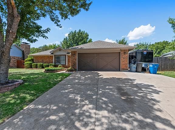 2nd image of 2706 Vistaview Dr