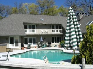 17 Big Spring Rd, Franklin, NJ 07416