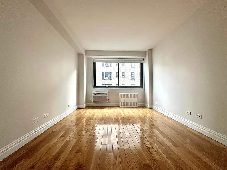 160 W 97th St #11D — Photo 11