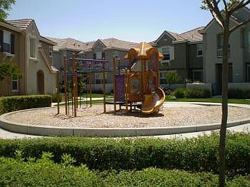 2nd image of 903 Dante Cir