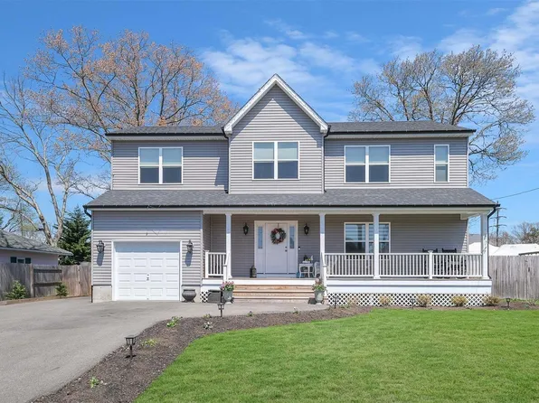 27 Commercial Avenue, Oakdale, NY 11769