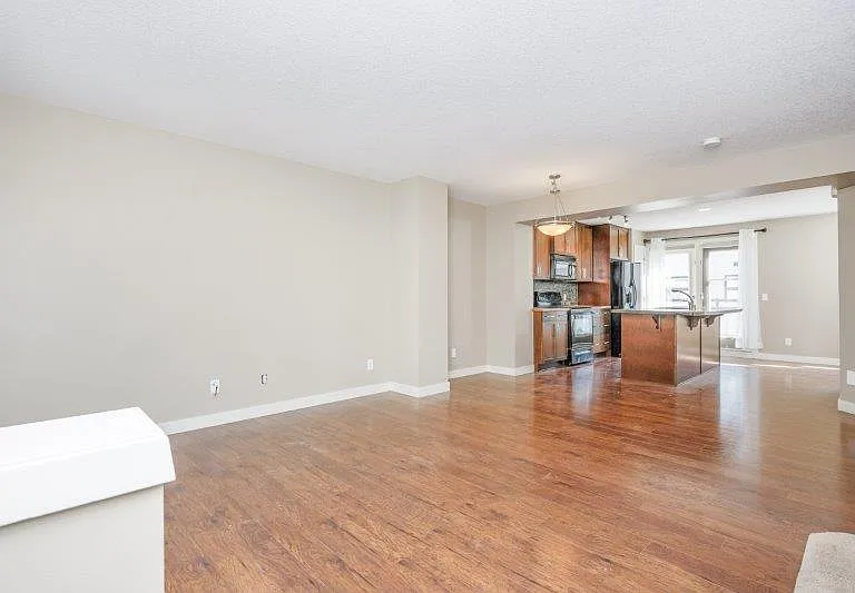 172 Aspen Hills Close SW — Photo 6