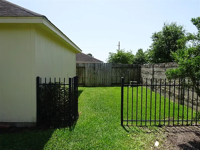 11011 Pierce Valley Dr — Photo 18