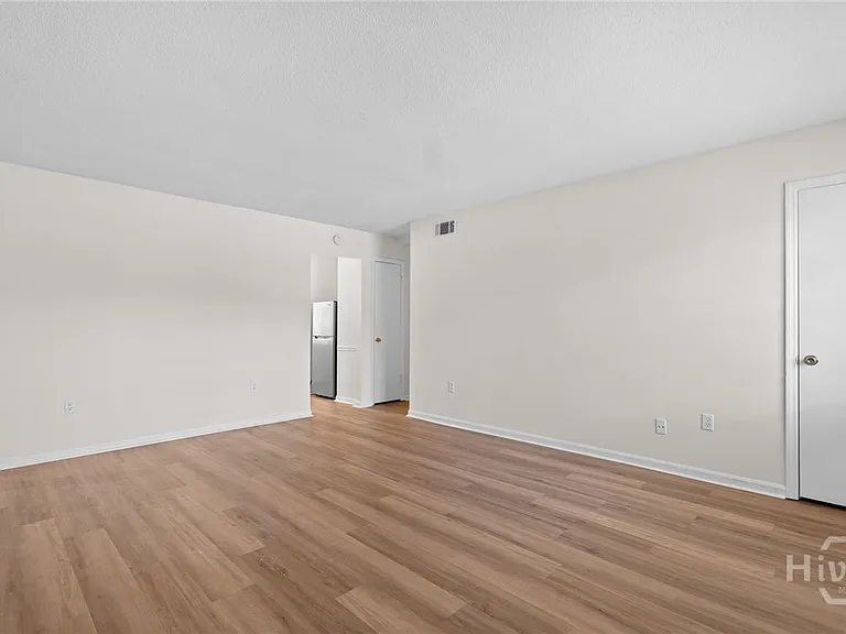 2511 Oak Forest Dr #A — Photo 5