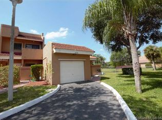 12040 S Las Palmas Dr, Hollywood, FL 33025