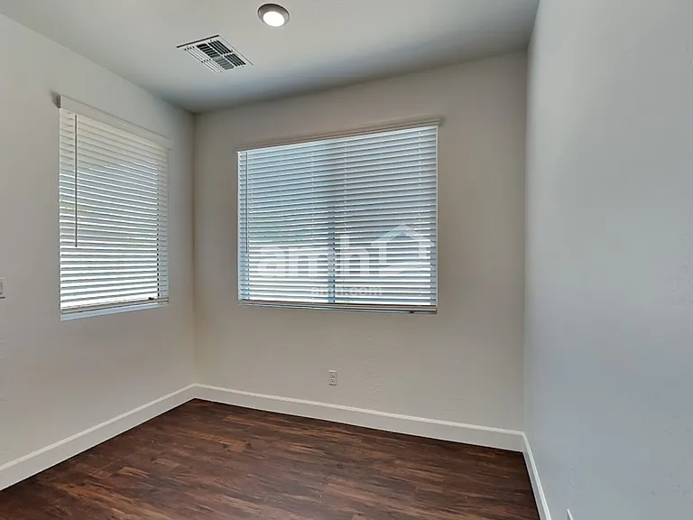 17166 W Lawrence Ln — Photo 5