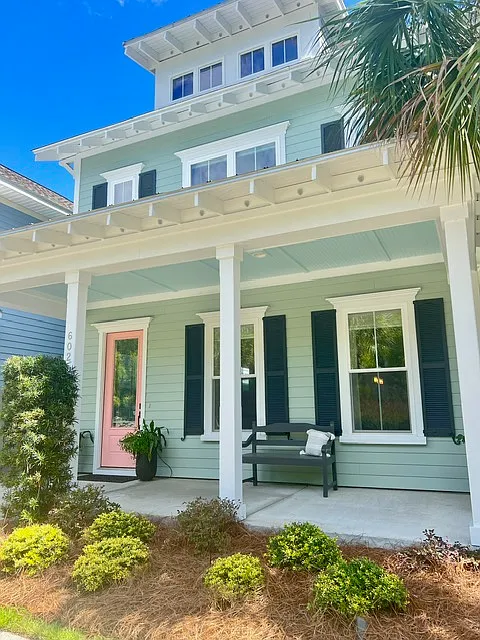3 bed, 2.5 bath, 2239 sqft, $4,500 — Photo 3