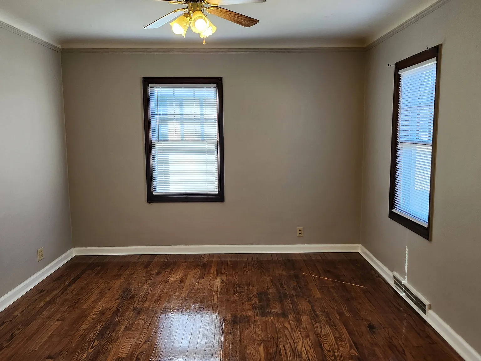 2 bed, 786 sqft, $1,350 — Photo 2