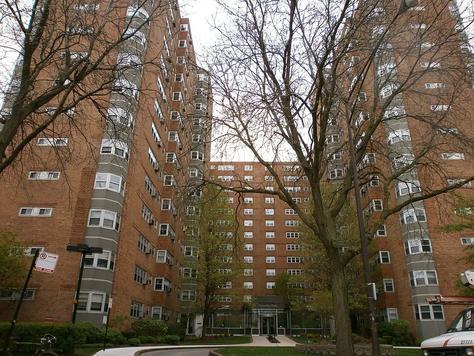 1st image of 4970 N Marine Dr APT 1523