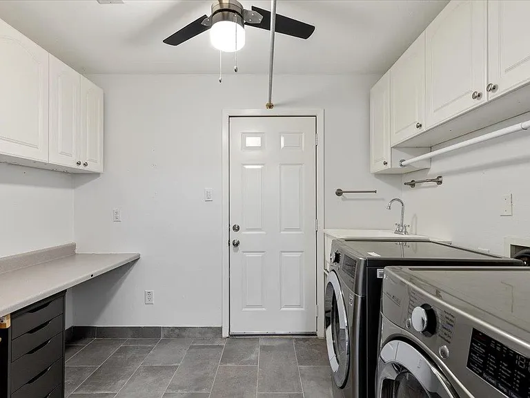 12217 Forsythe Dr — Photo 27