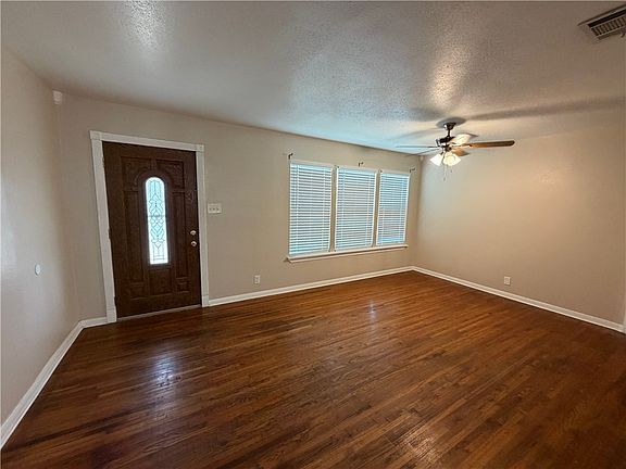 4th image of 1837 Horne Rd