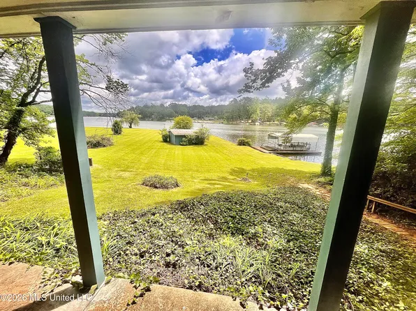 318 Lake Shore Dr, Ashland, MS 38603