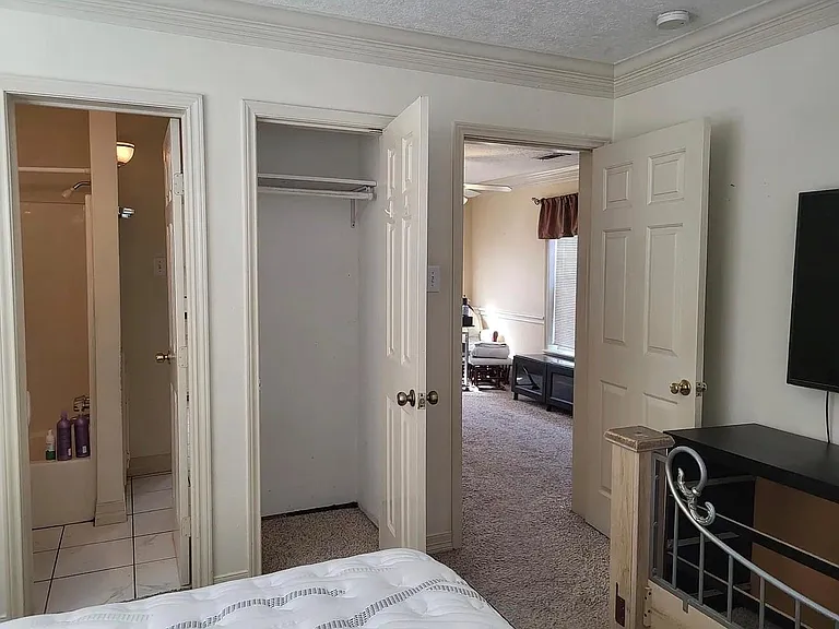 924 Kelley St — Photo 7