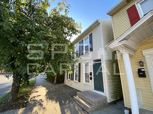 241 York St Photo 1
