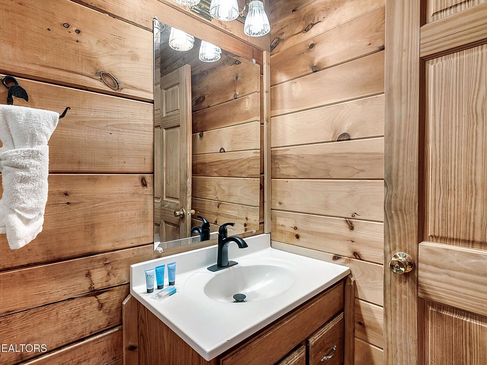 19th image of 932 Falcon View Way