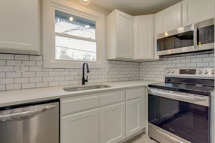 1st image of 43A Lutie St