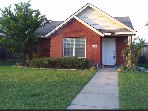 8814 Stewart St, Cross Roads, TX 76227