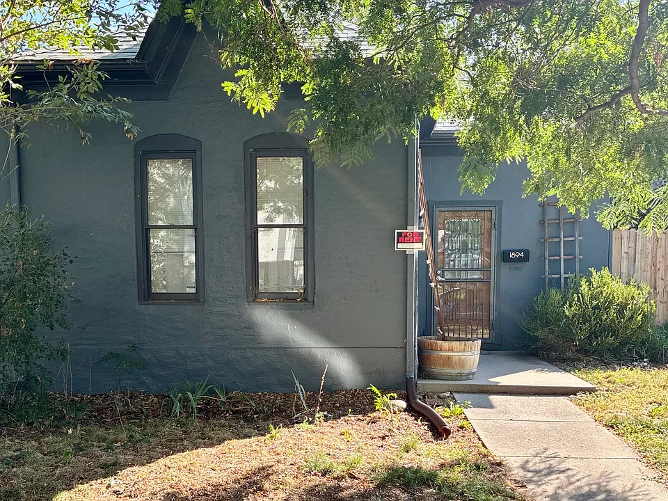 1894 Vine St