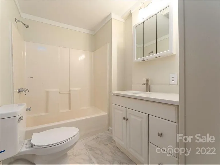 417 Beech St — Photo 3