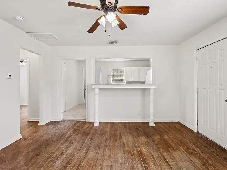 759 Avondale Ave #759 — Photo 6