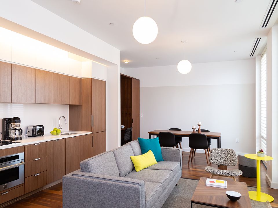 1st image of 400 W 42nd St #23B