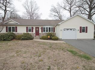 102 Felix St, Chicopee, MA 01020
