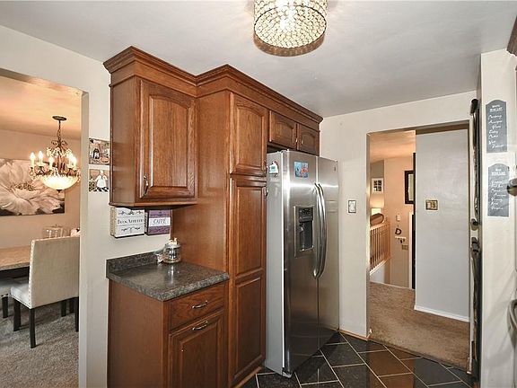 4th image of 102 Norris Dr