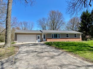 5596 Shoeman Rd, Haslett, MI 48840