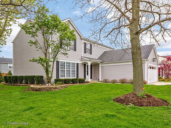 2nd image of 991 Royal Glen Ln