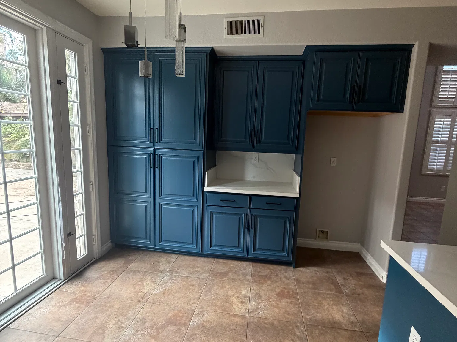 5 bed, 2871 sqft, $5,300 — Photo 2