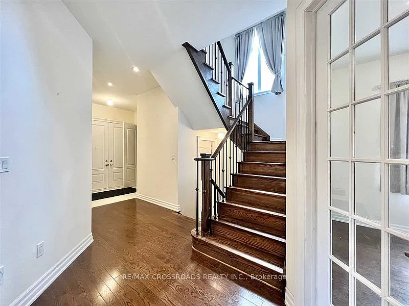 4 bed, $4,200 — Photo 2