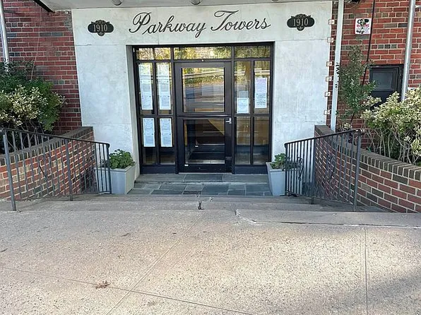 1910 Pelham Pkwy S APT 1B, Bronx, NY 10461
