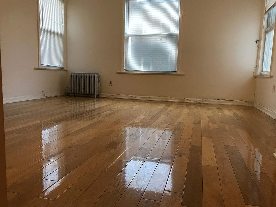 1st image of 179 Bay 25th St #2