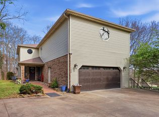 106 Churchill Dr, Berea, KY 40403