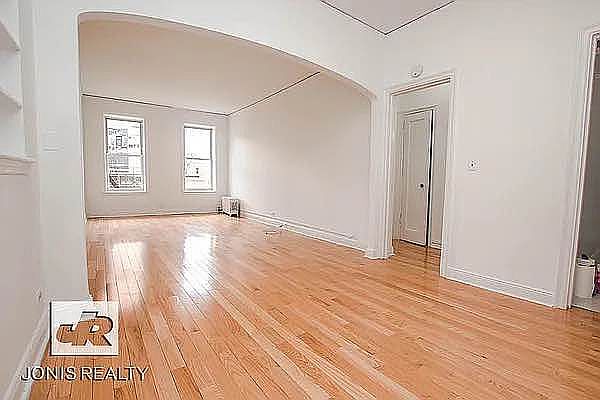 1st image of 181 Waverly Pl APT 4B