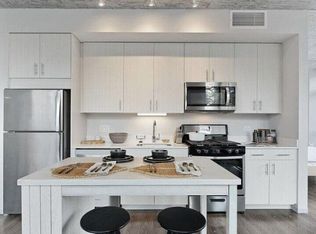 1152 W Randolph St #3C, Chicago, IL 60607