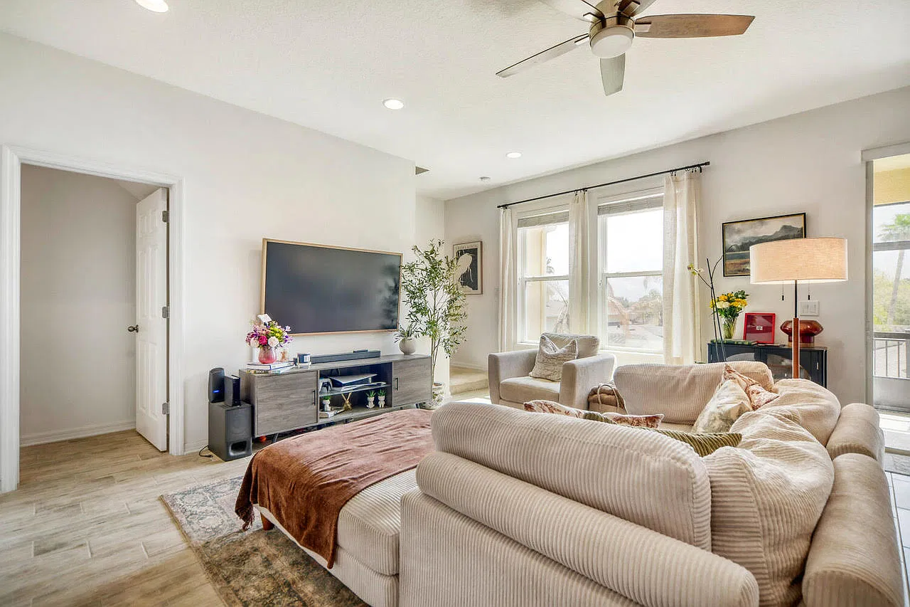 3 bed, 2.5 bath, 1772 sqft, $2,800 — Photo 2