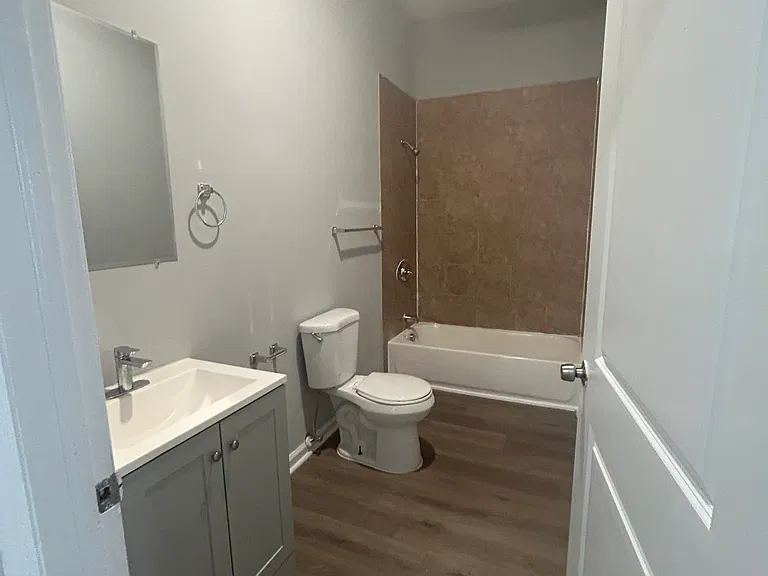 130 N Main St #5 — Photo 9