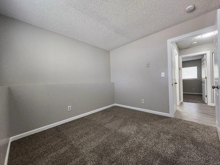 2922 Straus Ln #B — Photo 20