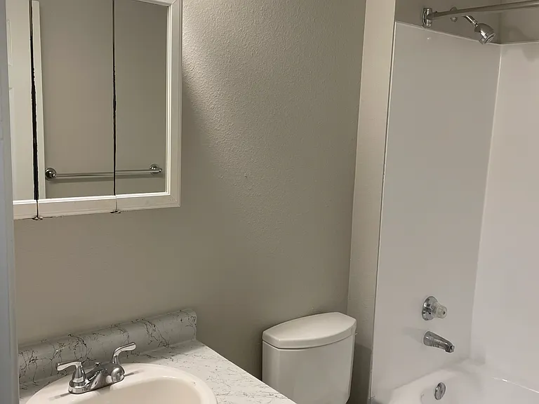 Redmond Park Apts — Photo 55