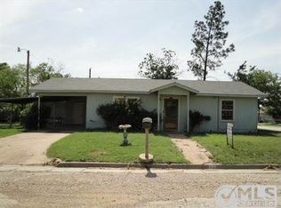 112 Walker St, Graham, TX 76450