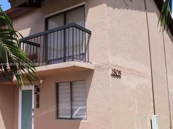 1805 SW 107th Ave APT 2610, Miami, FL 33165