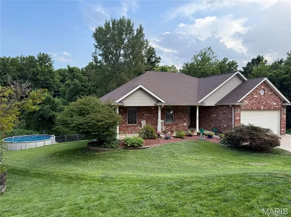 300 Monticello Dr, Collinsville, IL 62234
