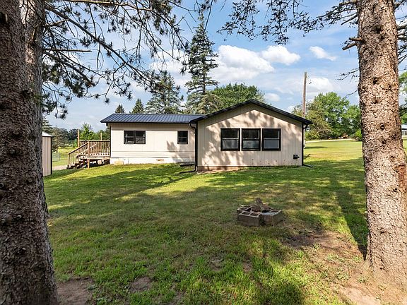 3rd image of N6152 Pleasant Dr